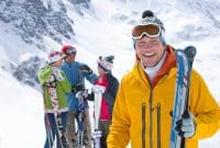 Du bureau aux pistes enneigées : comment les Français parviennent à concilier travail, sport et santé tout au long de l&rsquo;année
