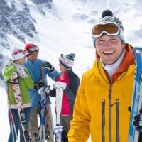 Du bureau aux pistes enneigées : comment les Français parviennent à concilier travail, sport et santé tout au long de l&rsquo;année