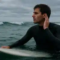 Peut-on faire du surf avec une otite en cours de traitement ?